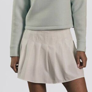 New? WILLIAMS ATHLETIC CLUB Women’s Off-White Pleated Skirt – Large